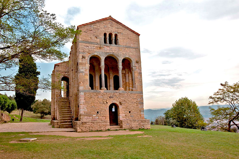 Santa-Maria-del-Naranco